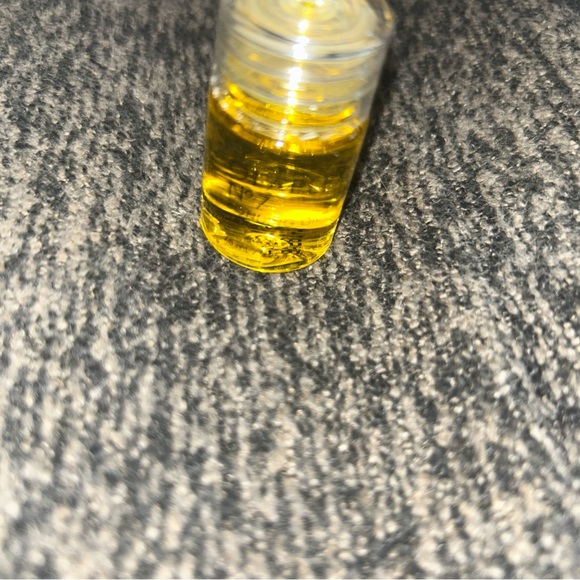 Olaplex No 7 Bonding Oil Boosts Shine,‎ Strengthens & Repairs .25 oz Travel NIB - Picture 1 of 4